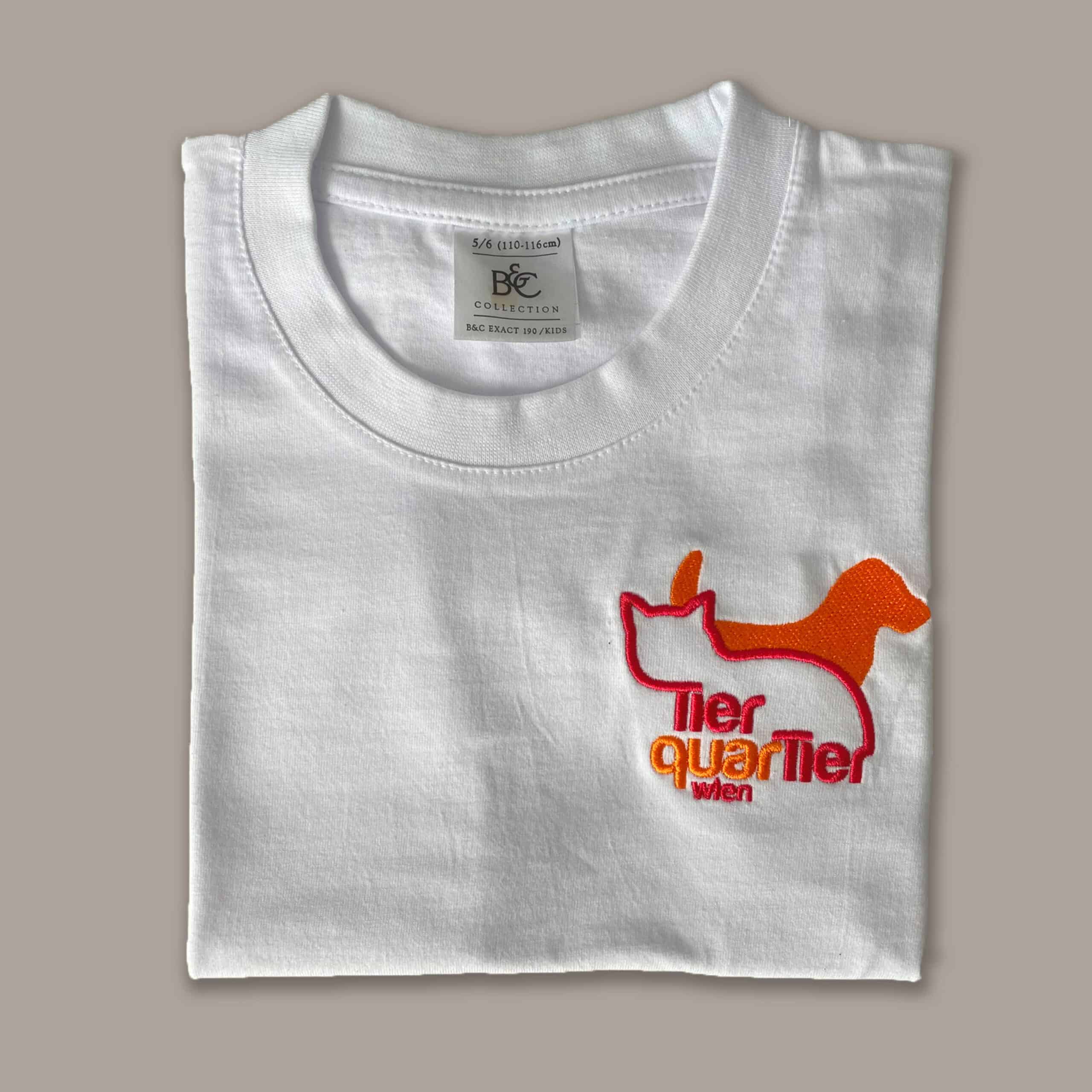 TierQuarTier Kinder-T-Shirt Das Foto zeigt den Kleintierbereich im TierQuarTier Wien.